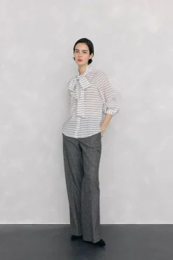 Camisa xadrez com laçada