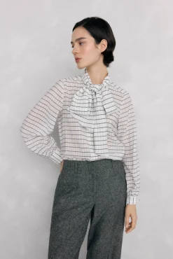 Camisa xadrez com laçada