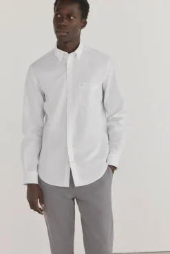 Camisa xadrez resistente a manchas e que não precisa passar