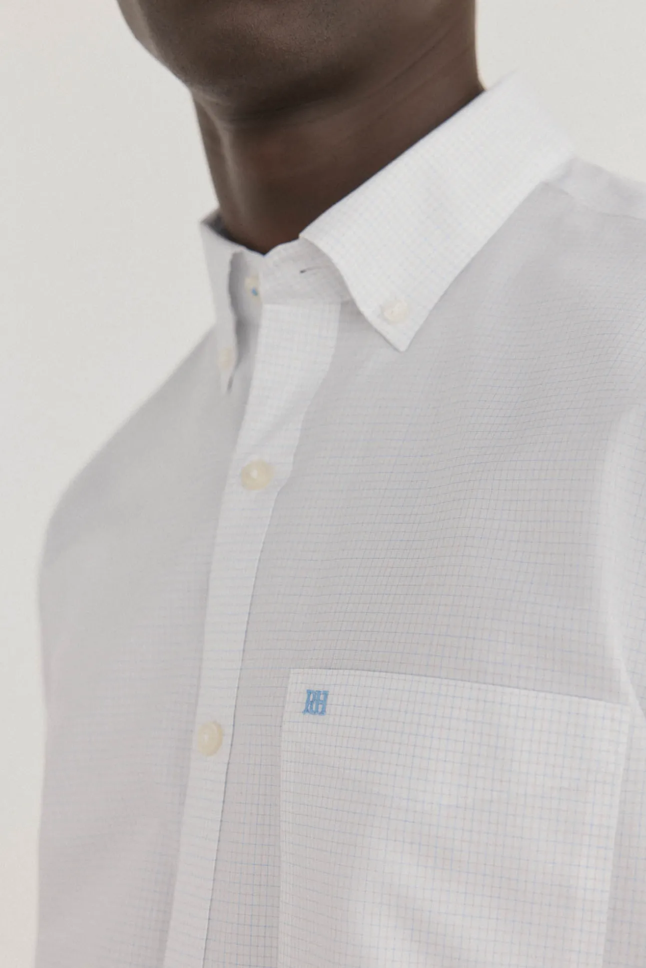 Camisa xadrez resistente a manchas e que não precisa passar