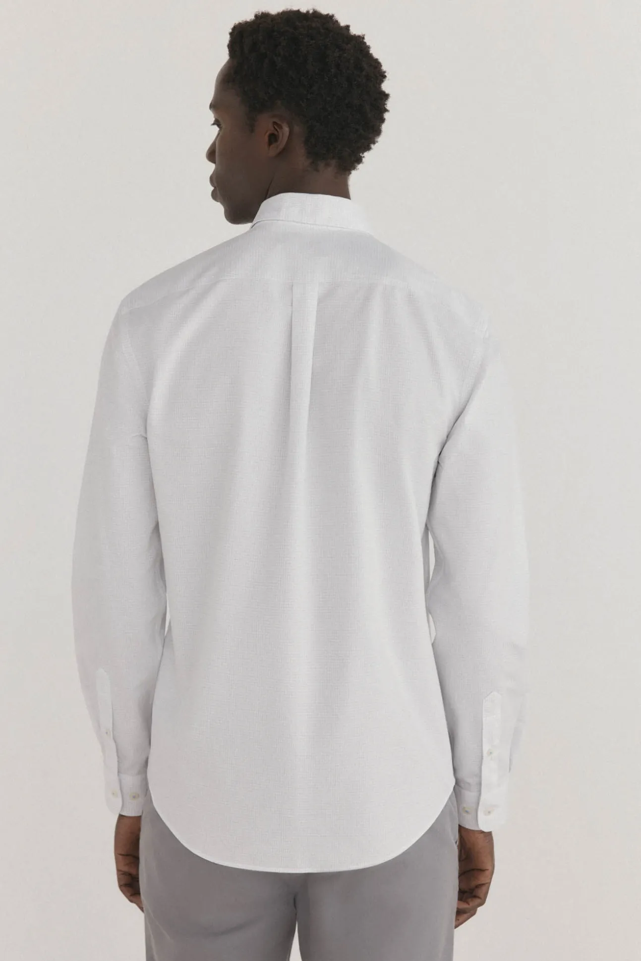 Camisa xadrez resistente a manchas e que não precisa passar