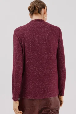Camiseta básica com gola perkins