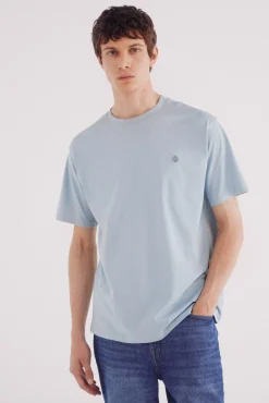 Camiseta básica com gola redonda