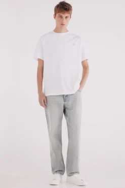 Camiseta básica com gola redonda