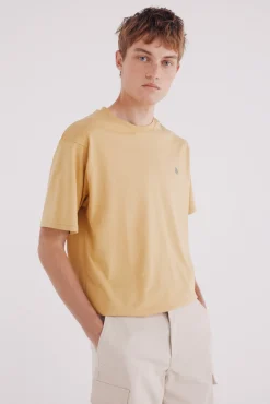 Camiseta básica com gola redonda