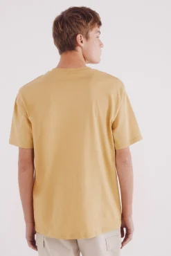 Camiseta básica com gola redonda