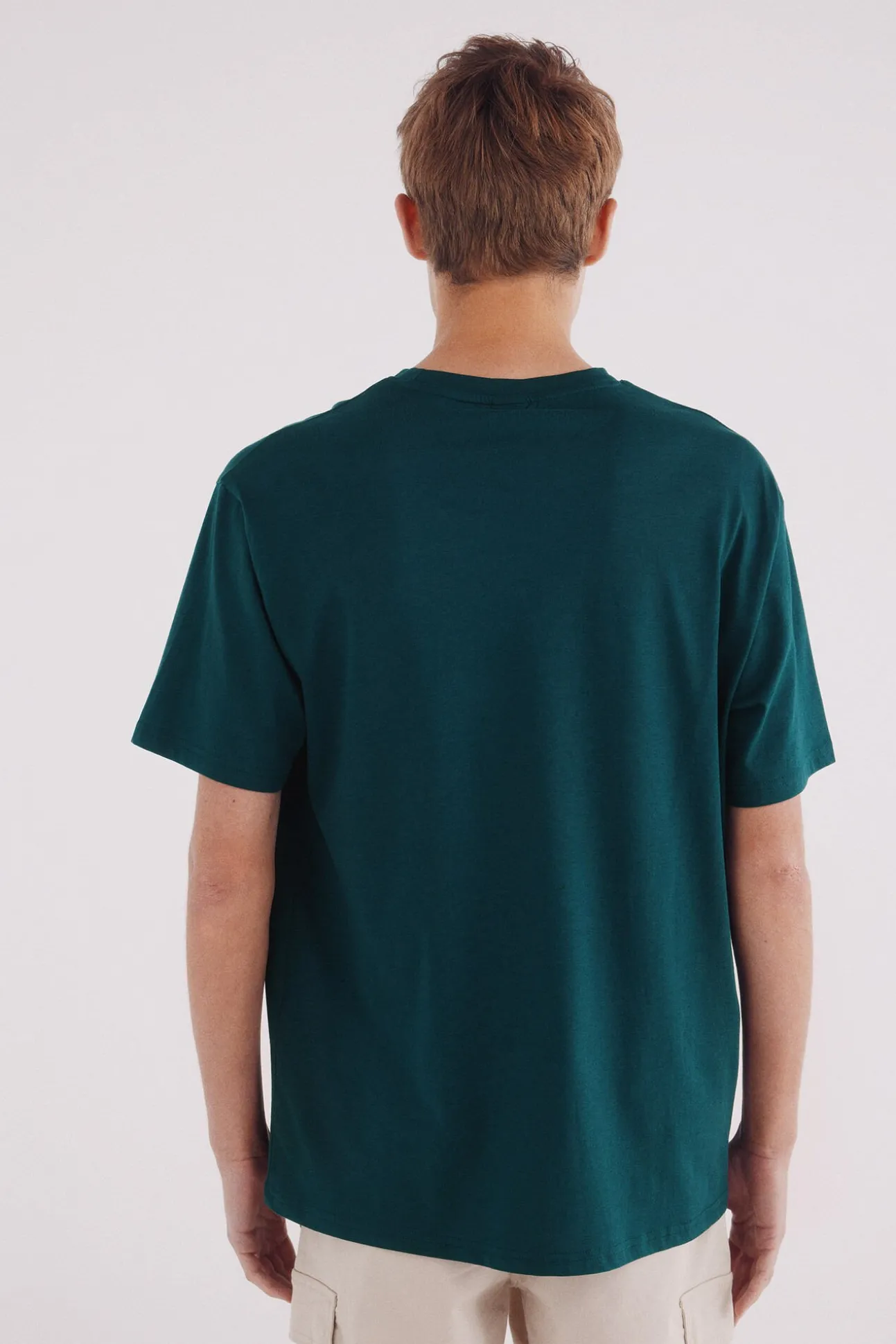 Camiseta básica com gola redonda