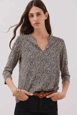 Camiseta básica decote mandarim