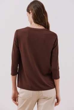 Camiseta básica decote mandarim