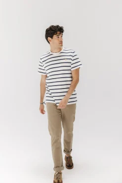 Camiseta básica riscas bordado