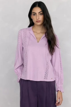 Camiseta com laço
