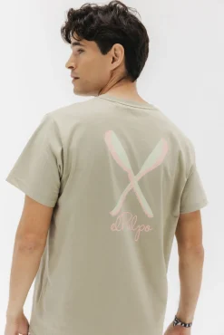 Camiseta com pás desenhadas