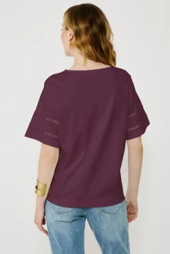 Camiseta de algodão orgânico com vazados