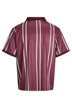 Camiseta estilo esportivo