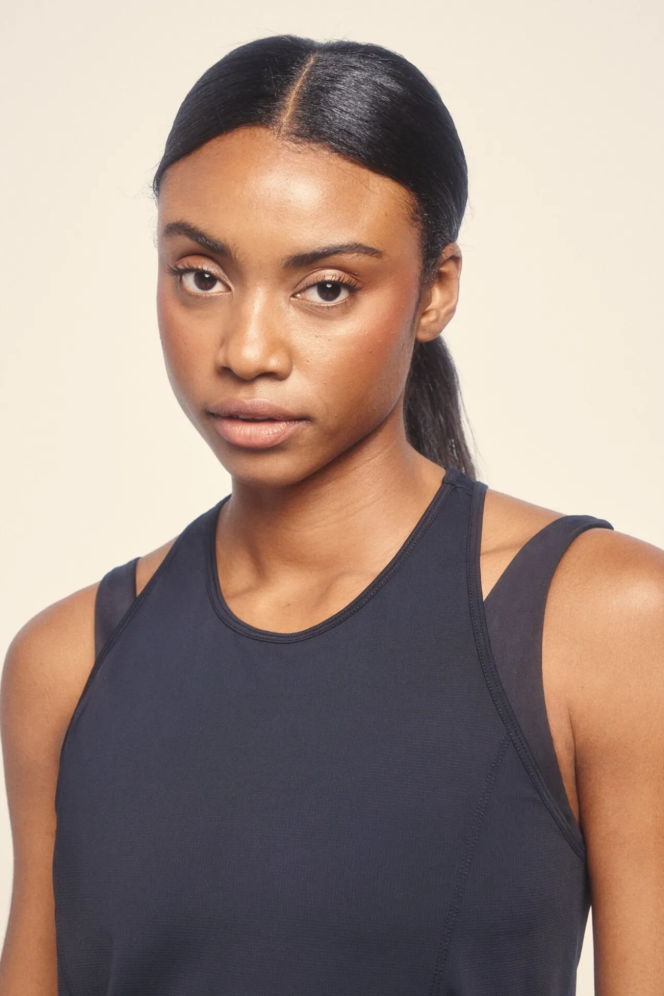 Camiseta preta de microfibra halter única