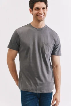 Camisola básica com bolso