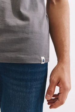 Camisola básica com bolso