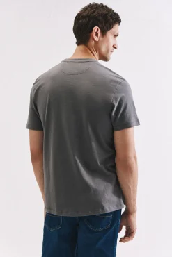 Camisola básica com bolso