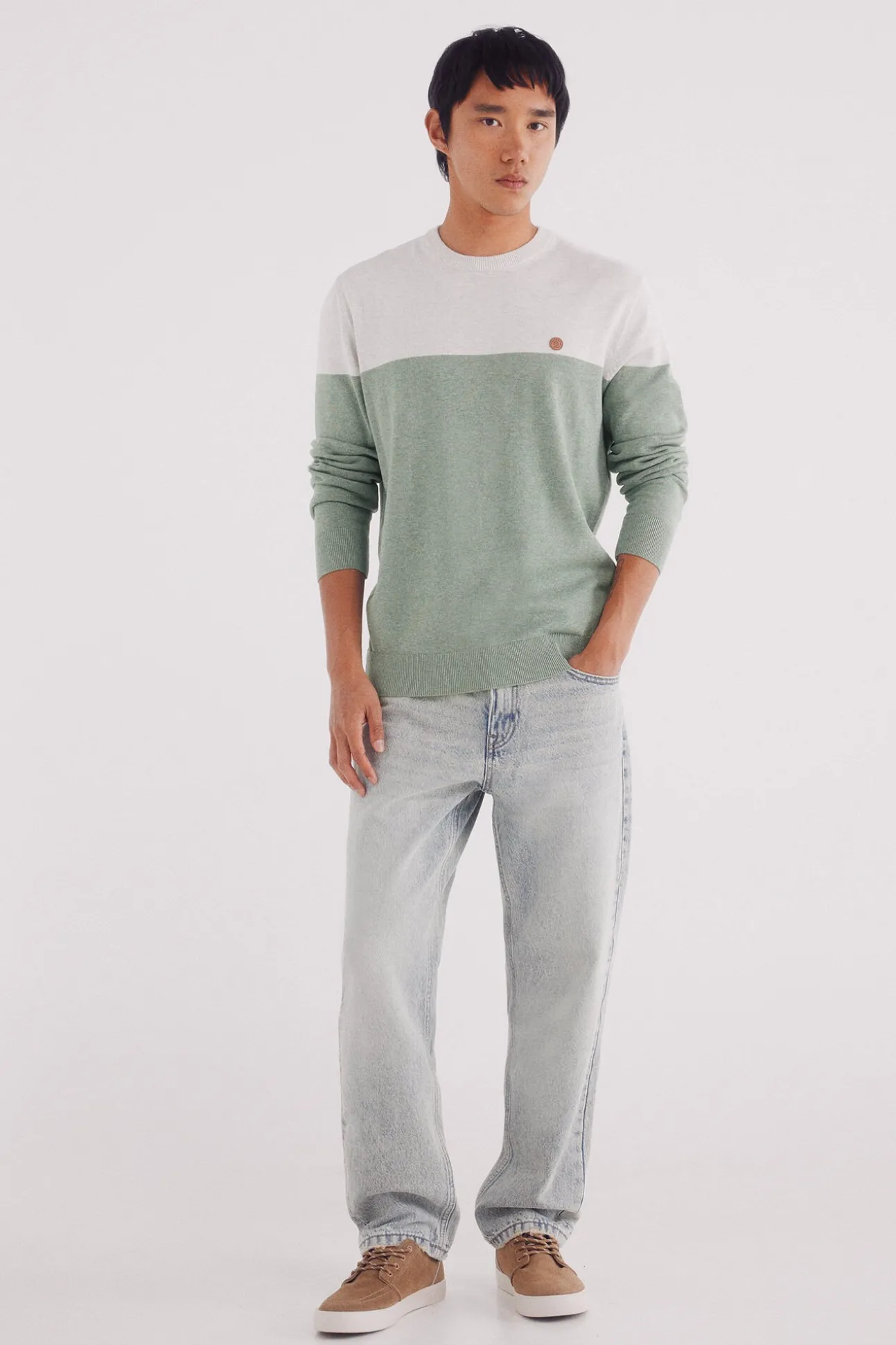 Camisola básico com blocos de cores
