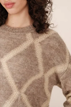 Camisola básico com gola redonda