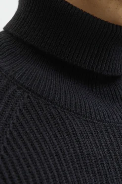 Camisola básico de gola