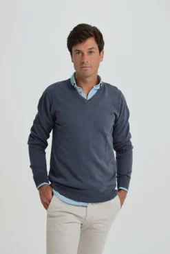 Camisola com gola em bico