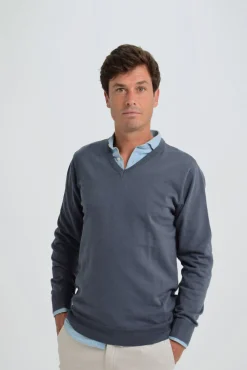 Camisola com gola em bico