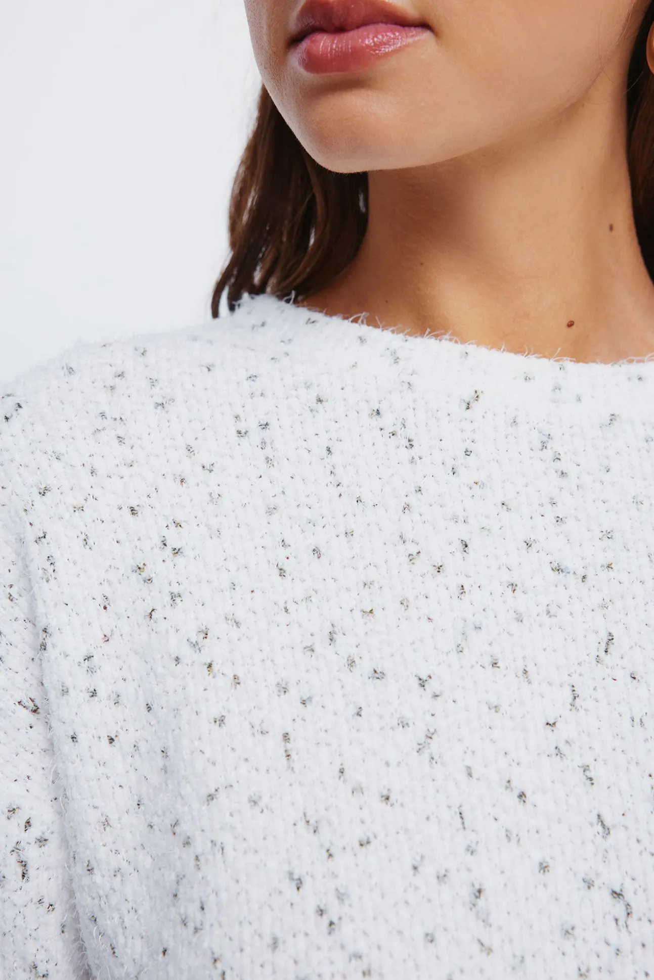 Camisola de chenille com botões no ombro