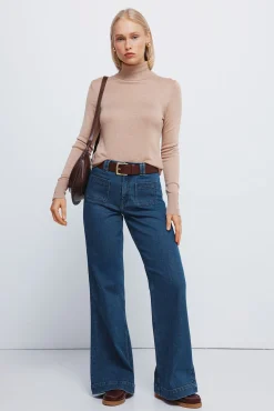 Camisola de gola alta com botões e punhos