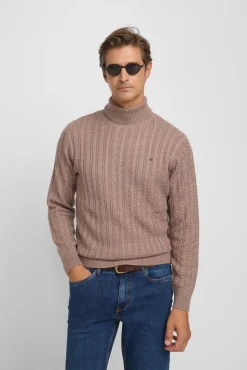 Camisola de gola com tricô oitos