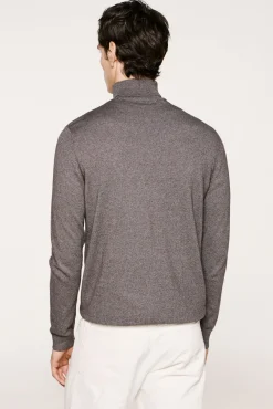 Camisola de gola de algodão orgânico