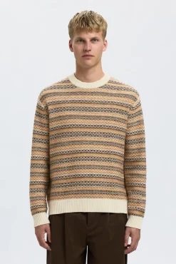 Camisola de lã com gola caixa
