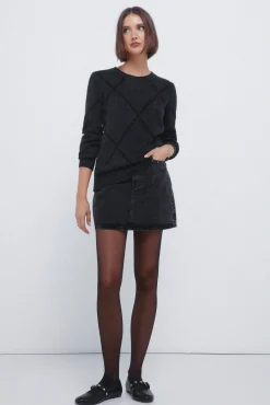 Camisola de lantejoulas com diamantes
