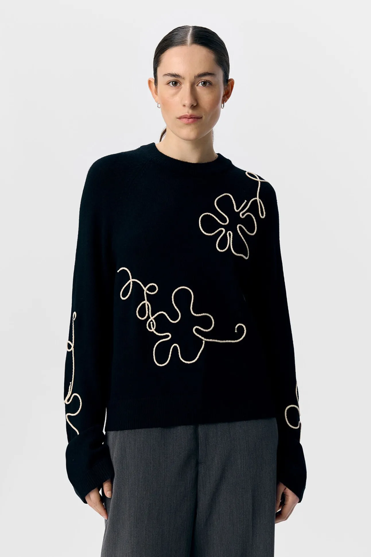 Camisola de malha bordado com flores
