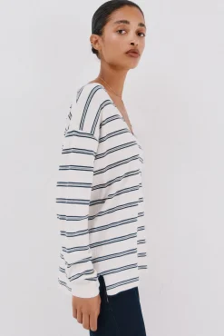 Camisola de malha decote bico