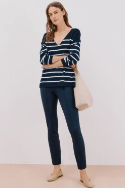 Camisola de malha decote bico