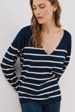 Camisola de malha decote bico