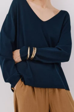 Camisola de malha decote bico