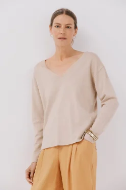 Camisola de malha decote bico