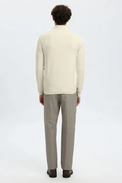 Camisola estruturada 100% algodão orgânico com meia fecho-éclair .