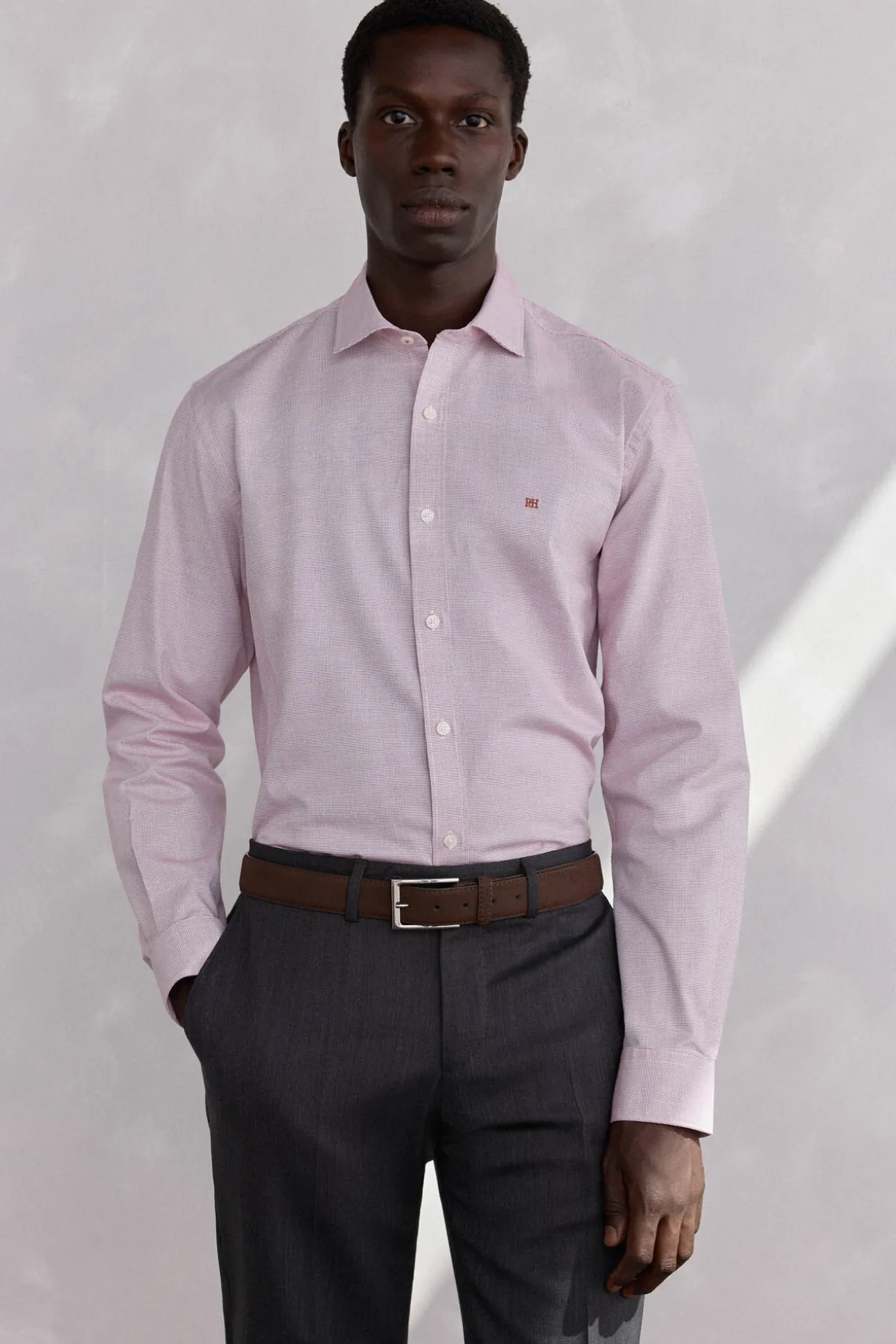 Camisola estruturada fácil de passar + modelagem regular anti-odor