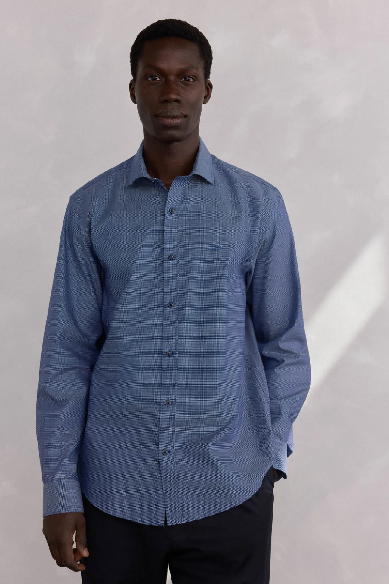 Camisola estruturada fácil de passar + modelagem regular anti-odor