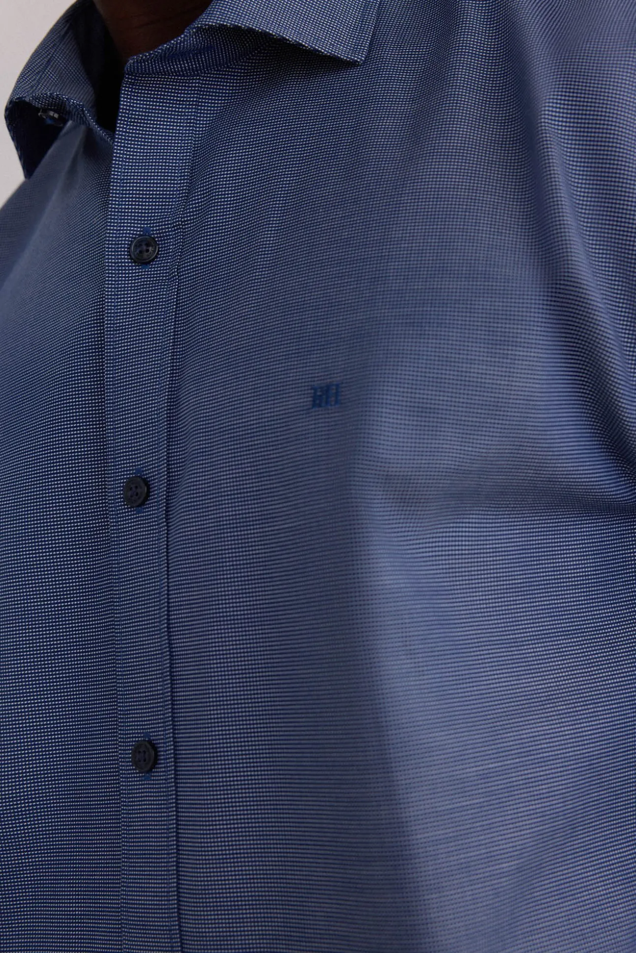 Camisola estruturada fácil de passar + modelagem regular anti-odor