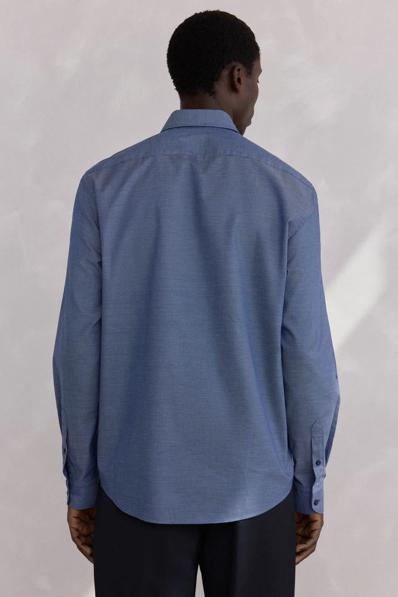 Camisola estruturada fácil de passar + modelagem regular anti-odor