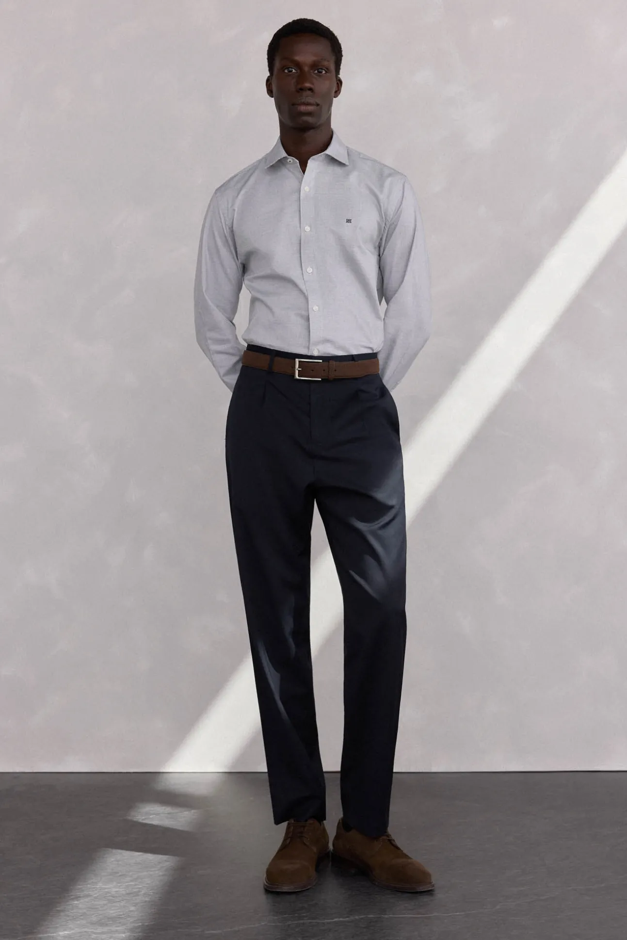 Camisola estruturada fácil de passar + modelagem regular anti-odor