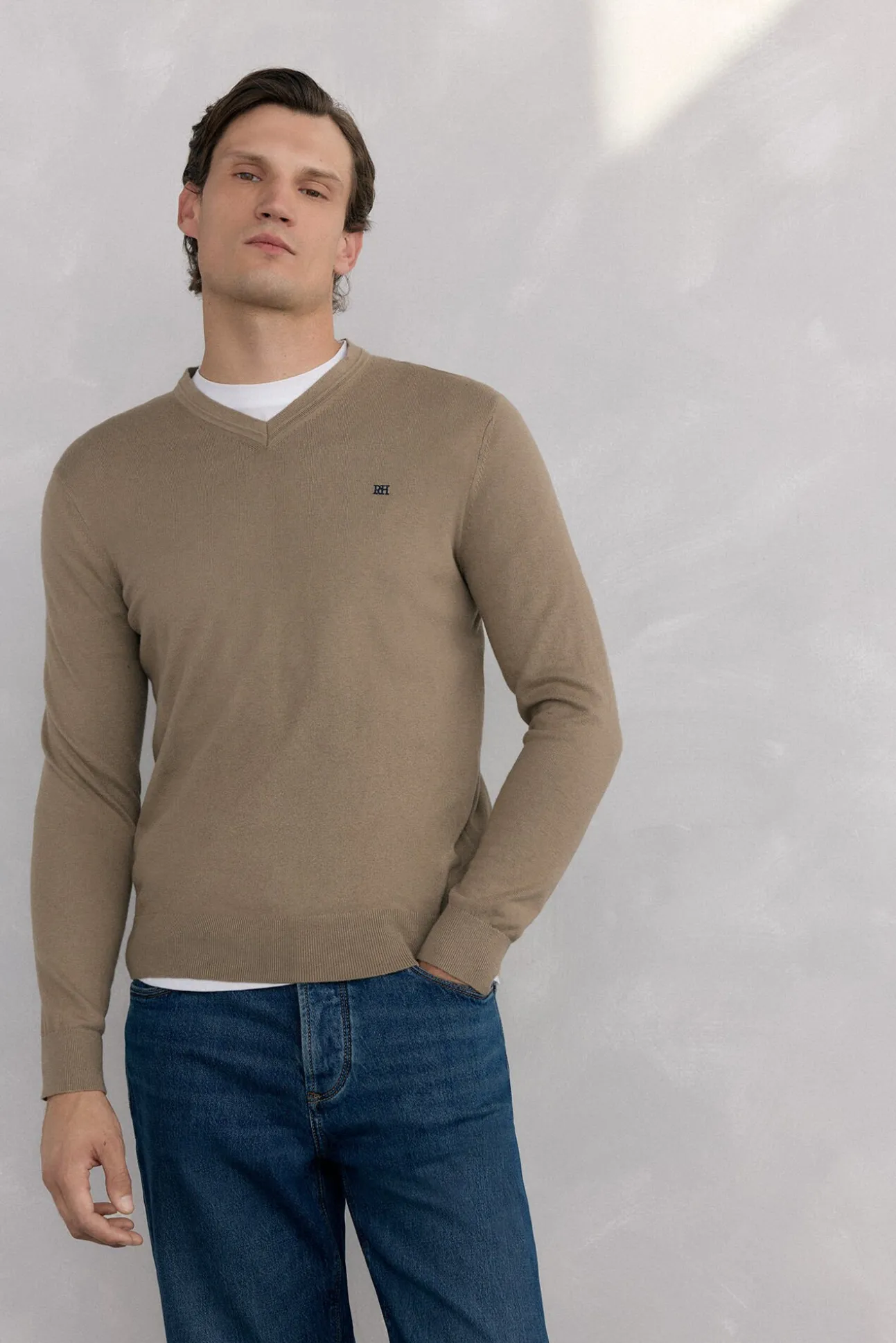 Camisola gola em bico