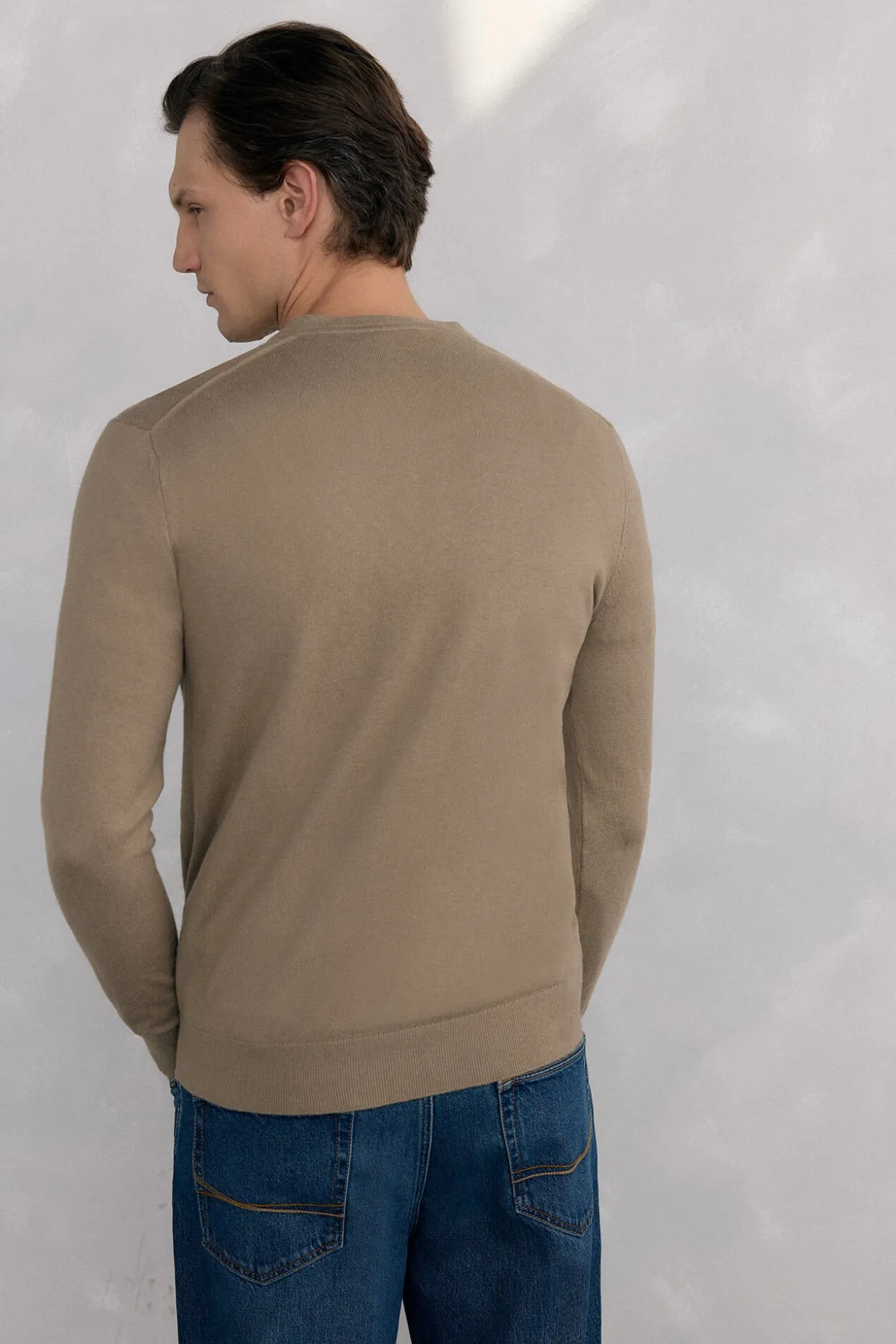 Camisola gola em bico