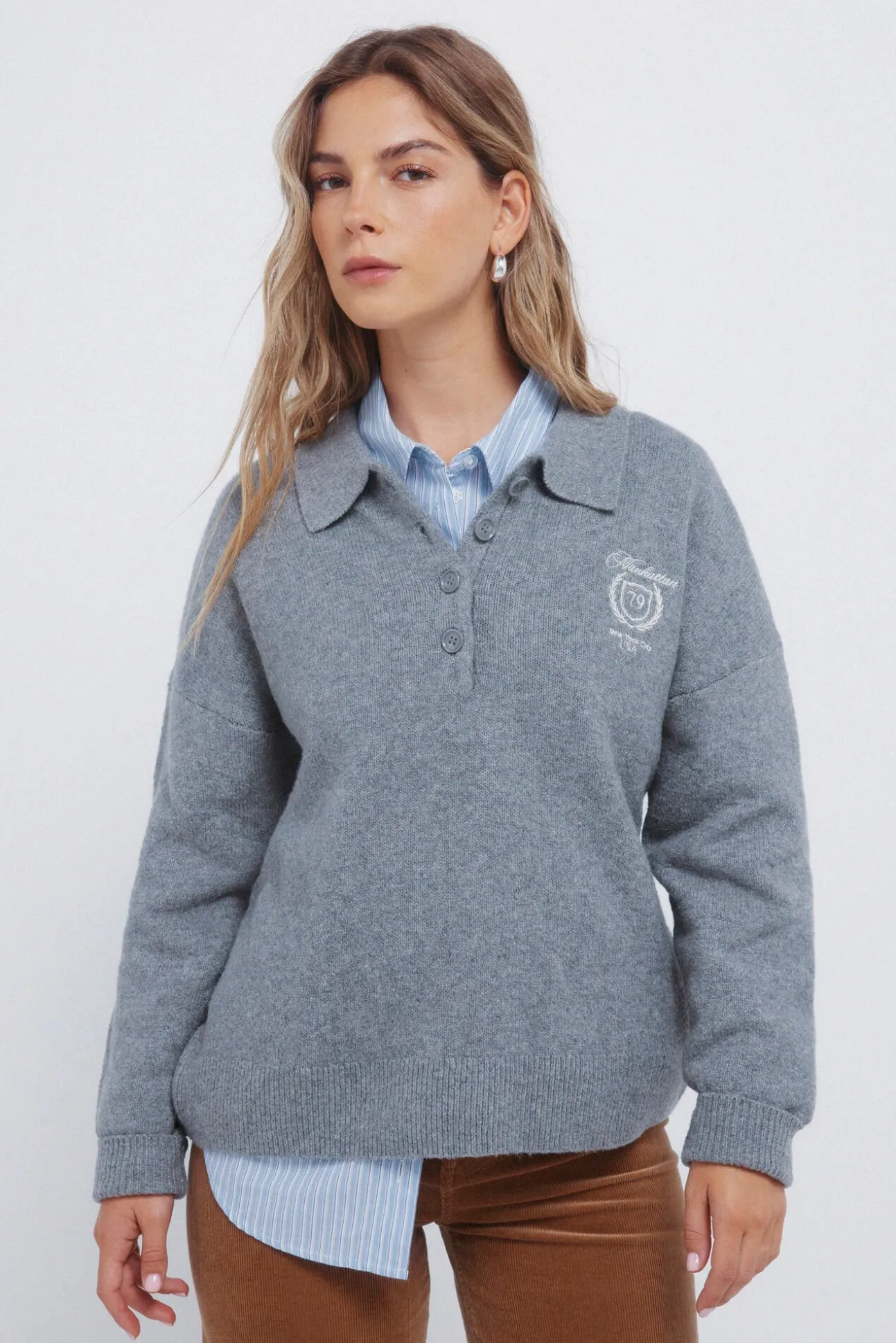 Camisola polo bordada