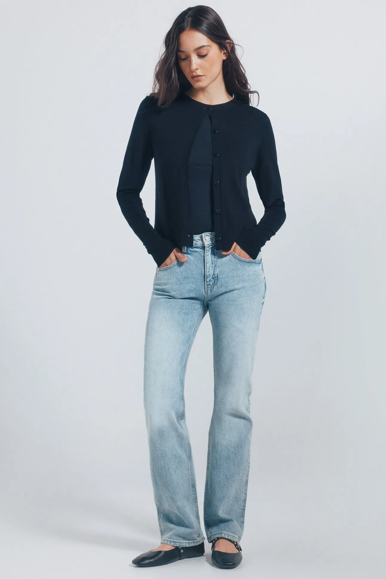 Cardigan com gola redonda e botões e viscose