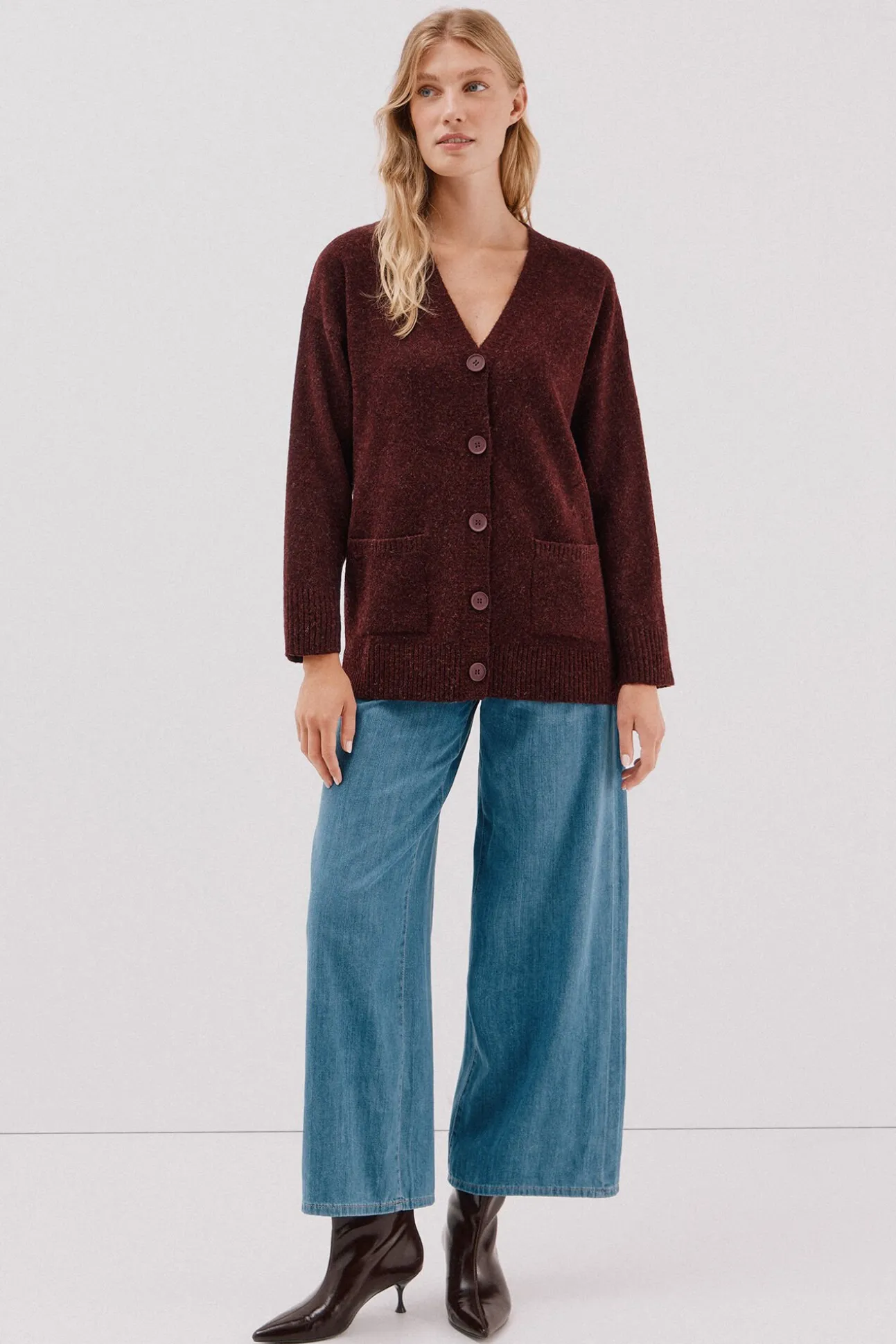 Cardigan longo com bolsos